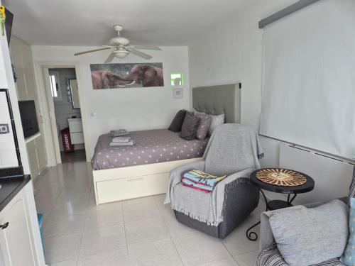 Et opholdsområde på Las Terricitas Old town Apartment