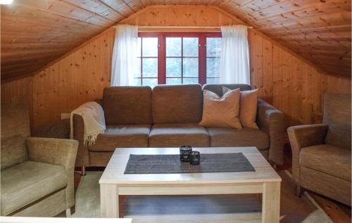 Posezení v ubytování 3 Bedroom Stunning Home In Rjukan