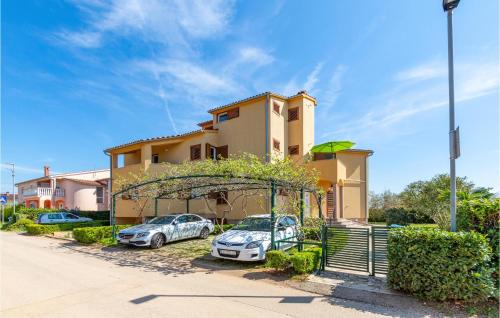 Stunning Apartment In Valbandon