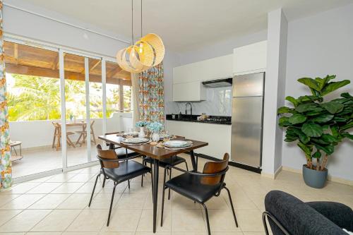 Kuchyň nebo kuchyňský kout v ubytování Charming 1 Bedroom in Dominicus With Pool