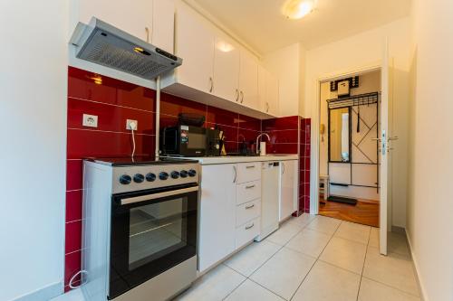 Flex SelfCheckIns 116 - Bedroom - New - Apartment - Loggia - Modern - WiFi