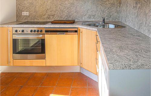 Kuchyňa alebo kuchynka v ubytovaní Ferienhaus In St, Jakob