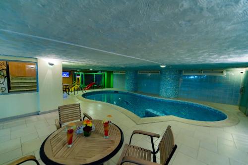 Swimmingpoolen hos eller tæt på Boudl Al Masif