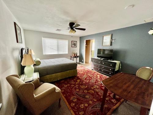 Μια τηλεόραση ή/και κέντρο ψυχαγωγίας στο Terrace Park Inn