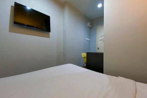 Lings Guesthouseにあるテレビまたはエンターテインメントセンター