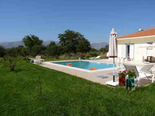 Πισίνα στο ή κοντά στο Maison Kronio Lassithi Plateau