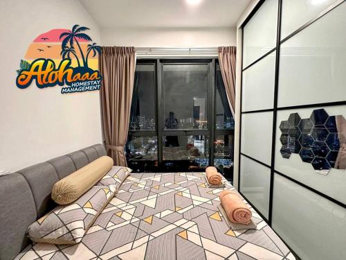 a bedroom with a bed in a room at Urban Suite Modern Lifestyle Seaview Georgetown in Jelutong