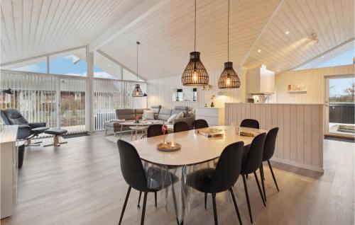 Χώρος καθιστικού στο Nice Home In Sydals With Wifi