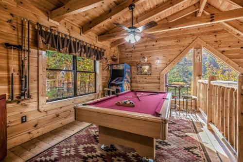 Fotografie z fotogalerie ubytování Bear Creek Way Cabin 2009 Cabin v destinaci Pigeon Forge