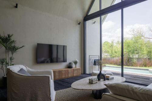 Gallery image of Usawa by OXO in Munggu