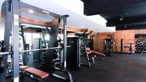 Fitness centrum a/nebo fitness zařízení v ubytování Beverly Hotel Batam
