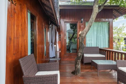 Balkón nebo terasa v ubytování The garden pool villa resort at Doi Saket