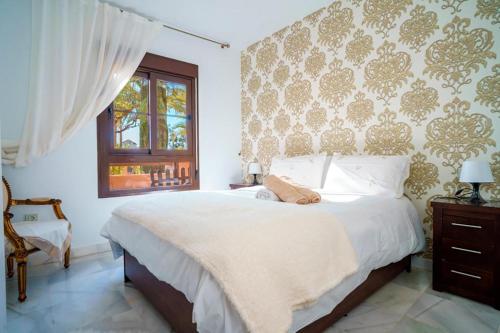 Stunning 3BR in Hacienda Del Sol Beach & Pool