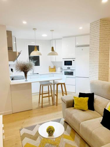 San Anton centro Apto Garu parking incluido