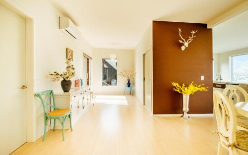 Amazing lake view ensuite #1& floor heatingにあるシーティングエリア