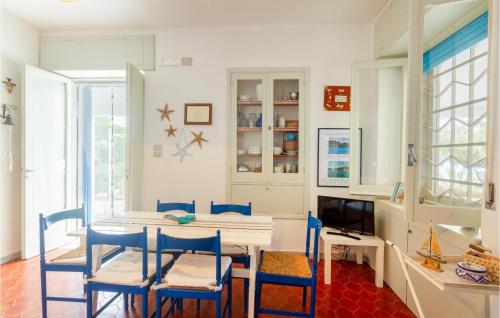 Gambar di galeri bagi Nice Home In Trani With House Sea View di Trani