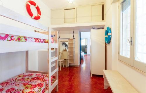Katil atau katil-katil dalam bilik di Nice Home In Trani With House Sea View