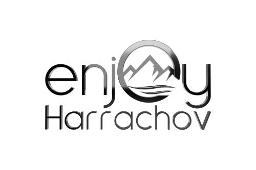 Certifikát, hodnocení, plakát nebo jiný dokument vystavený v ubytování ENJOYHARRACHOV Atraktivní klidné studio 3 v centru Harrachova s parkováním, velkou terasou, Wifi-WLAN, SAT zdarma, možností dobíjení auta, výhledem do zahrady a na romantický kostelík