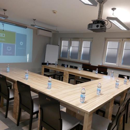 El área de trabajo o centro de convenciones de Hotel Alpex