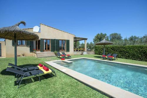 Villa Figueral by Villa Plus