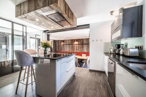 Chalet Aman Argentière Chamonix - by EMERALD STAY