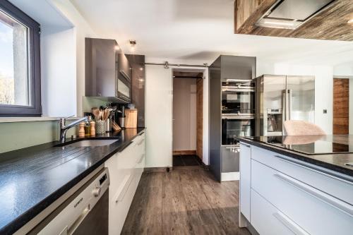 Chalet Aman Argentière Chamonix - by EMERALD STAY