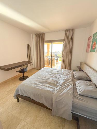 Sea and Mountain View Apartment with 4 Pools