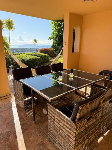 Sea and Mountain View Apartment with 4 Pools