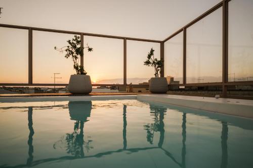Foto dalla galleria di GUACETO APARTMENT Luxury Properthy With pool on the terrace a Mesagne