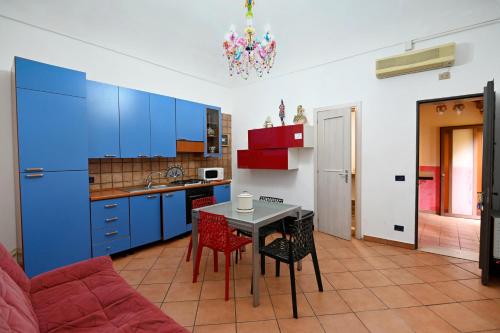 Una cocina o cocineta en B&B L'Infiorescenza new