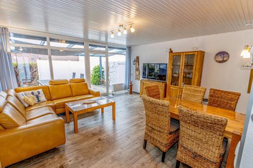 Μια τηλεόραση ή/και κέντρο ψυχαγωγίας στο Ferienhaus Seen-Sucht