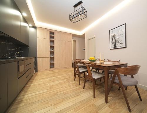 Deluxe apartments in the city center by Sweet Home