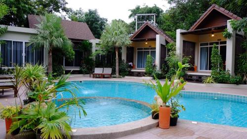 Gallery image of Baan Klang Aow Beach Resort in Ban Krut