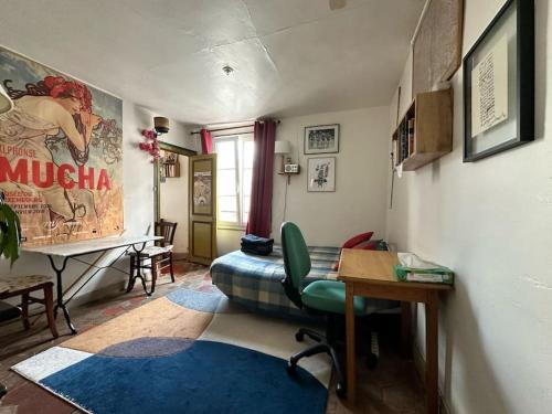 Cozy & authentic stay in the heart of Paris