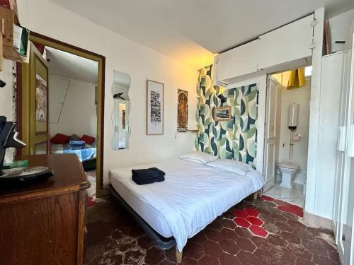 Cozy & authentic stay in the heart of Paris