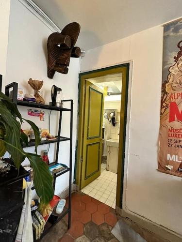 Cozy & authentic stay in the heart of Paris
