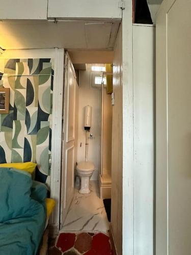 Cozy & authentic stay in the heart of Paris
