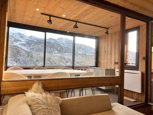 VAL THORENS, SERAC 7 - TOUT NEUF, pied des pistes, plein sud, vue magnifique - familial