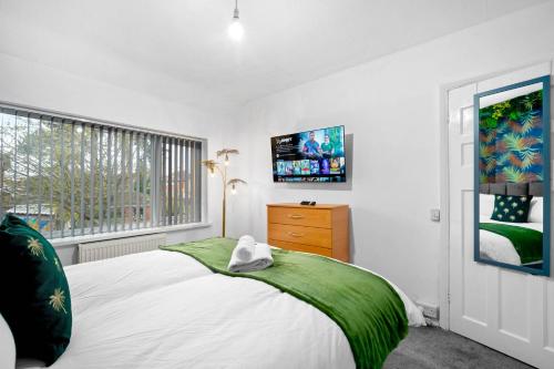 6 bedroom Home in Solihull - Near NEC, JLR, HS2 and BHX photo 33