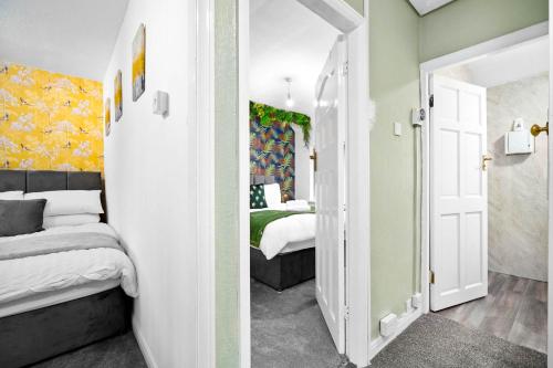 6 bedroom Home in Solihull - Near NEC, JLR, HS2 and BHX photo 34