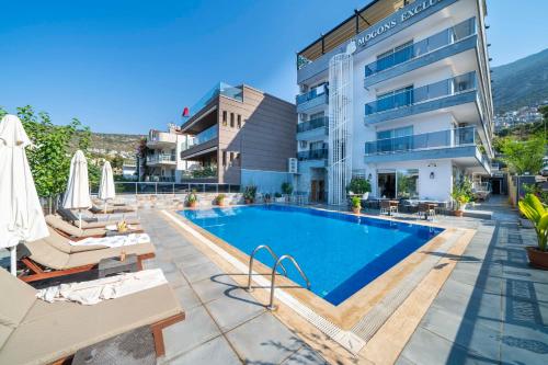 La alberca dentro o cerca de Mogons Exclusive Hotel