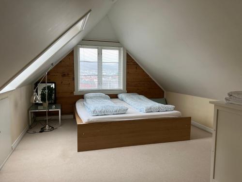 En eller flere senge i et værelse på Nedre Blekeveien 4