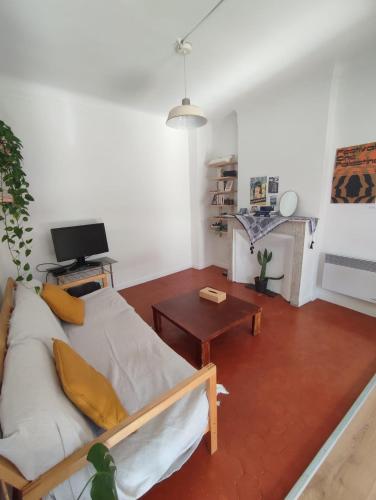 Photo de la galerie de l'établissement Sunny and Fully Furnished Duplex in central Marseille, à Marseille