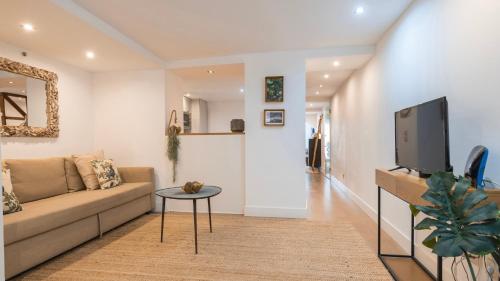 1BDR with Terrace in Alfama Centre by LovelyStay