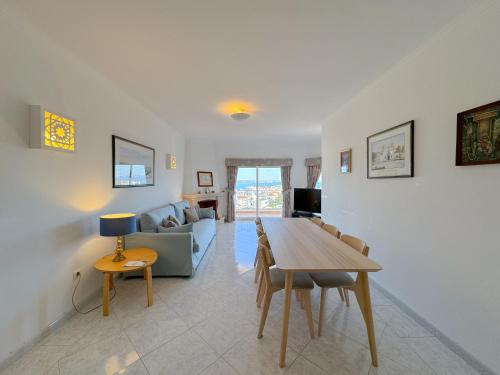 Spacious flat with breathtaking views #1930