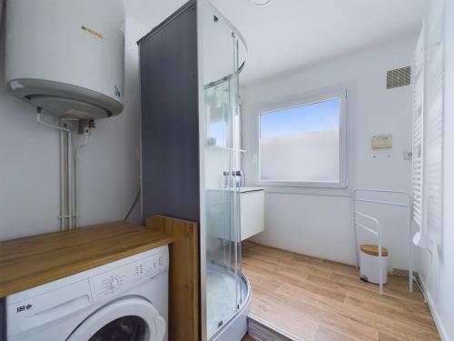 Kúpeľňa v ubytovaní À 200m de la plage, appartement pour 4