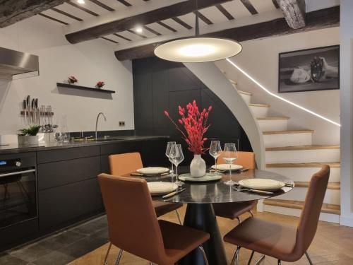 Photo de la galerie de l'établissement 6 rue marechal foch - Luxury Apartment - Terrace, à Aix-en-Provence