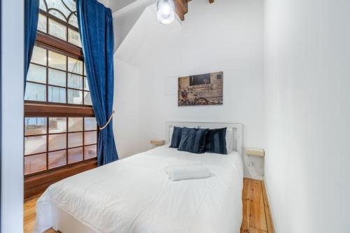 Charming 2BR w Terrace & Garden