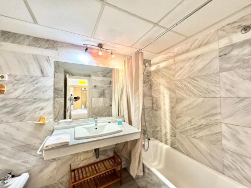 RS 16 Studio II Center of Marbella by EaW Homes