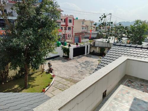 El edificio en el que está la casa vacacional